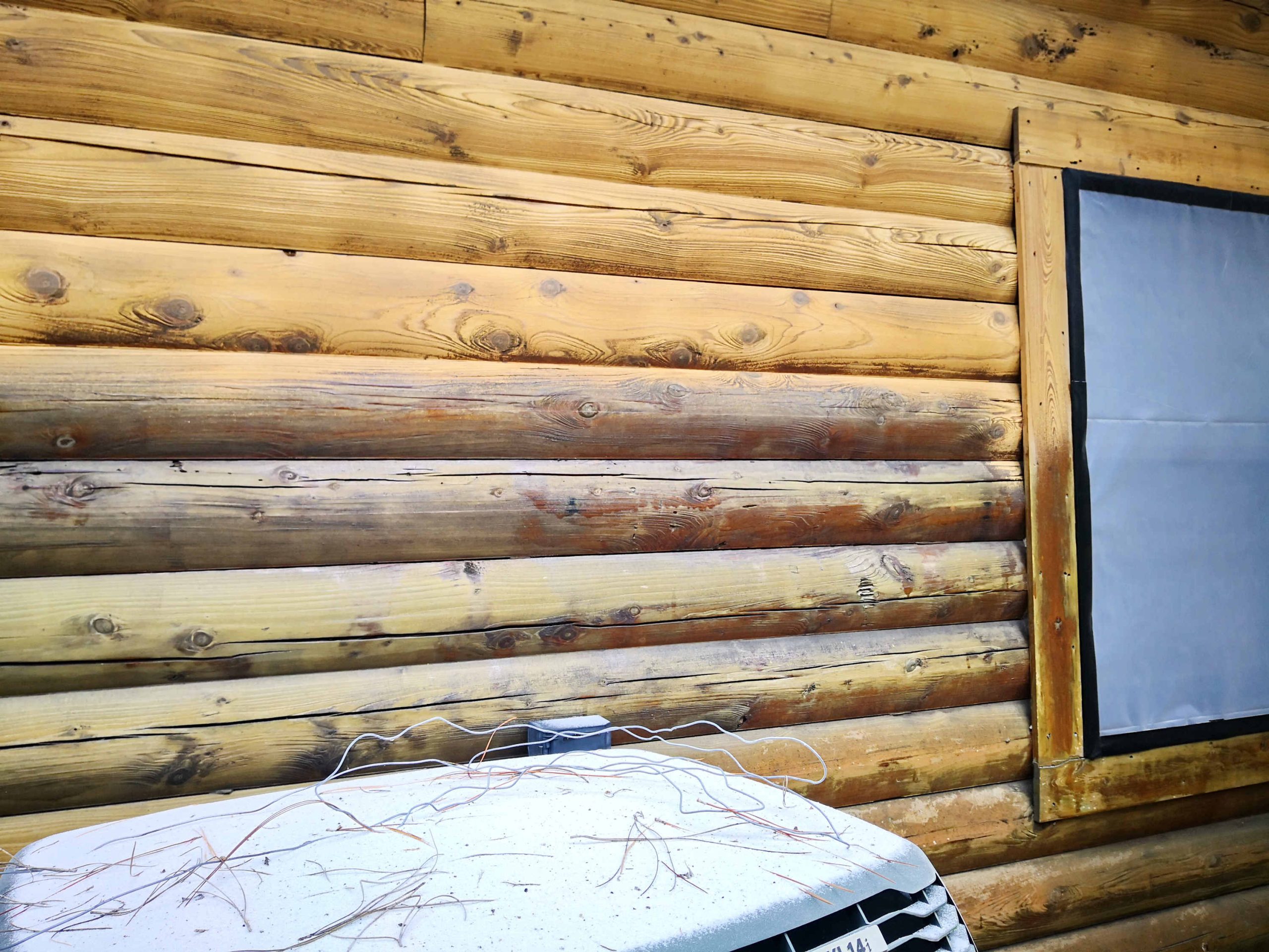 Log_cabin_house_sandblasting_stain_removal_restoration_07-scaled.jpg