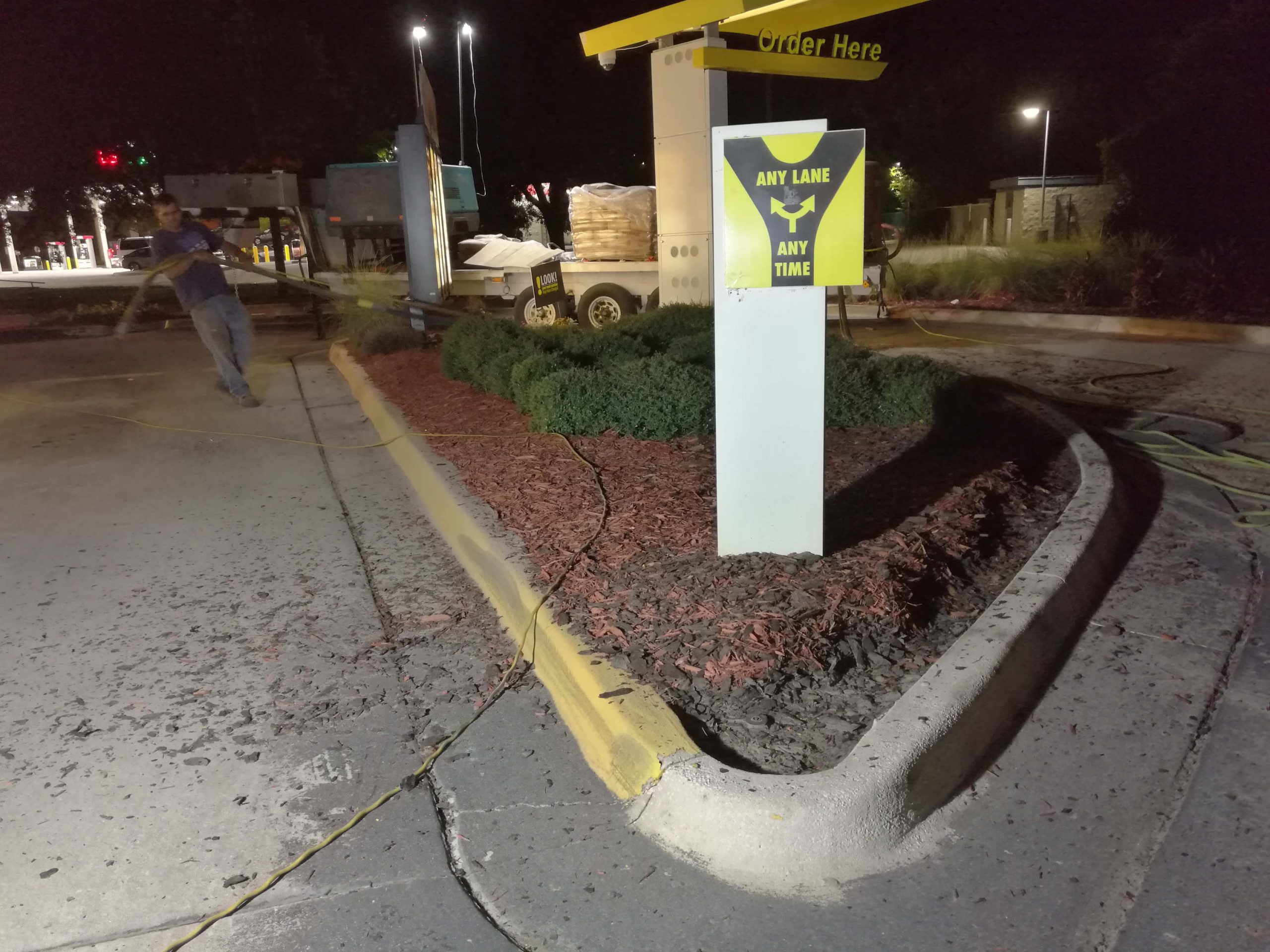 McDonalds_curb_concrete_paint_removal_sandblasting-04-scaled.jpg
